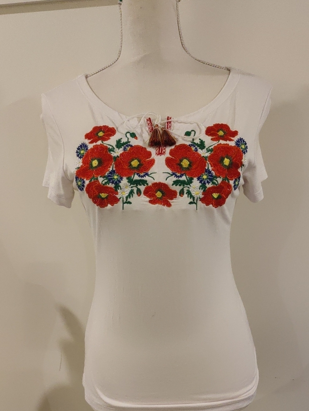 White Embroidered Floral Scoop Neck Short Sleeve Top Shirt Cotton